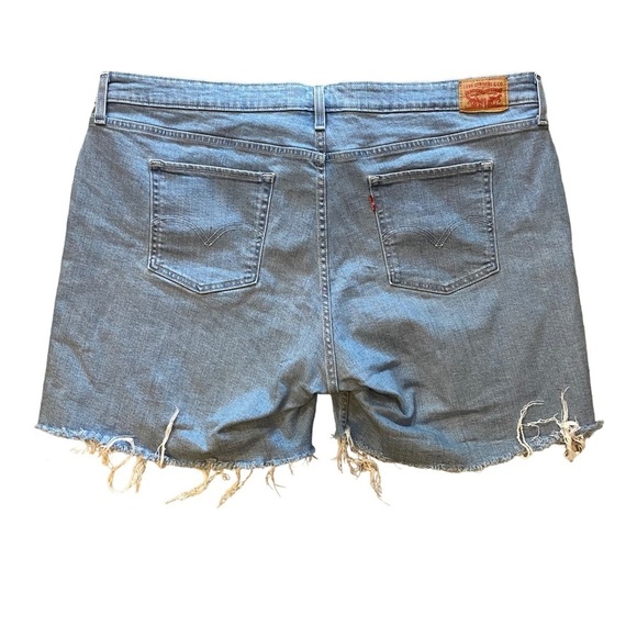 LEVI’S Floral Embroidered Cut Hem Denim Shorts Light Wash sz US 24 Women - Picture 4 of 10